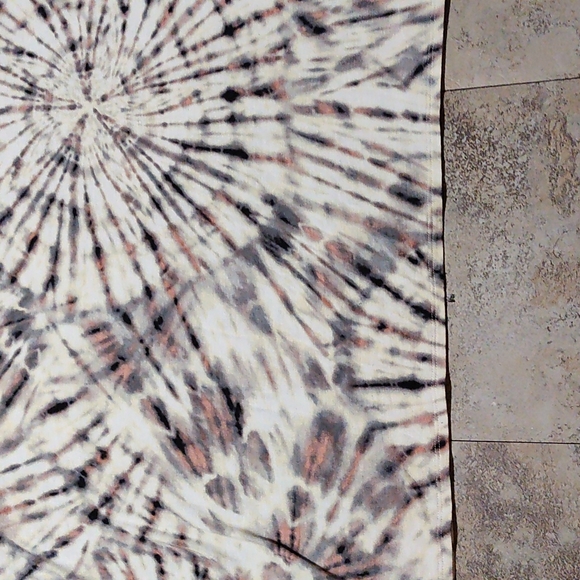 NWOT Women's Boutique Brand Top - Picture 12 of 13